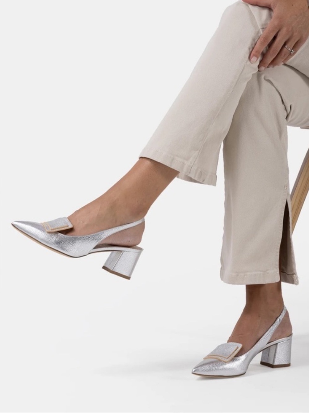 Bells & Becks Luna Silver Leather Slingback Pumps Size 38 Made in Italy